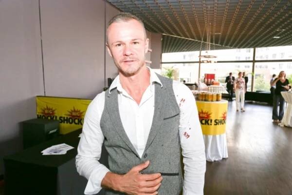 Braňo Polák přišel na odpolední party a měl košili potřísněnou krví