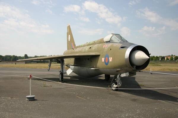 English Electric Lightning F Mk.2A : English Electric