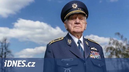 Zemřel generál Boček. Poslední žijící československý stíhač RAF - iDNES.cz