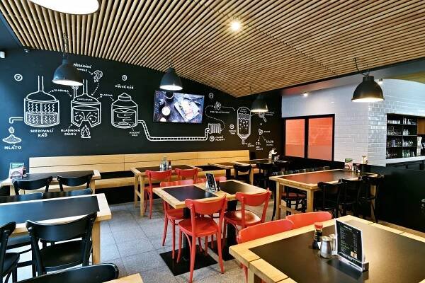 All you can eat v karlínském Bali Bali: studený a teplý wok a sushi bufet s asijskými specialitami