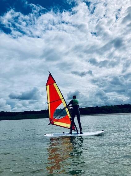 Wind - kursy windsurfing i kitesurfing, obozy, półkolonie.