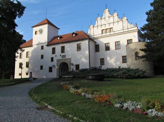 Blansko - zámecký areál - Zámek