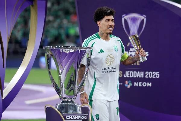 Vyhrál asijskou Ligu mistrů, přesto odchází. Firmino míří ze Saúdské Arábie do Kataru