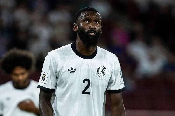 Rána pro Real Madrid. Stoper Rüdiger může se zraněným stehnem chybět až tři měsíce
