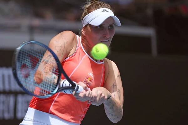 Vondroušová je poprvé od US Open ve čtvrtfinále, Plíšková na 12. výhru v řadě nedosáhla