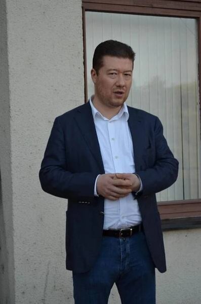 Senátor Ferda Japonec: Chci se stát prezidentem!