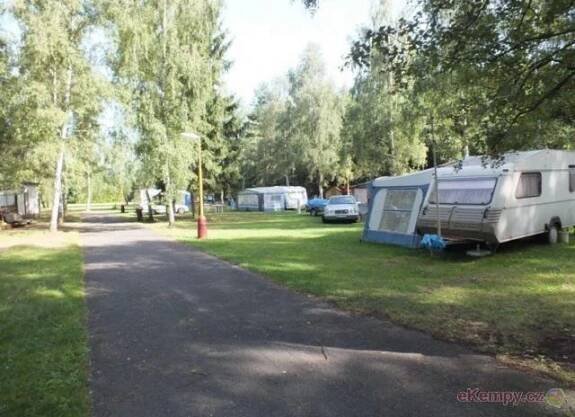 Nejlepší kempy Džbánsko a Podřípsko | eKempy.cz > autokempy, apartmány, bungalovy, mobilní domy, chatky, ubytování v ČR
