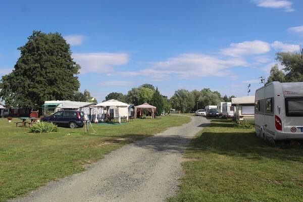 Autokemp Ostrá - Caravan24.cz