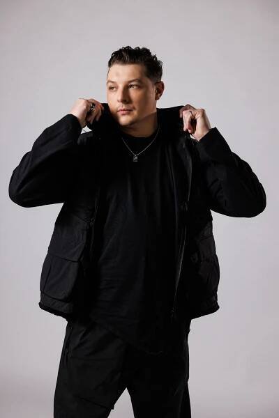 Na Oktagonu ve Frankfurtu vystoupí zpěvák John Newman, bude součástí halftime show