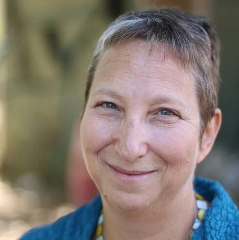 Laura Davis (She/Her)