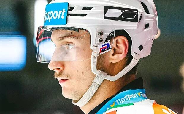 Michal Houdek podepsal v Pardubicích novou smlouvu