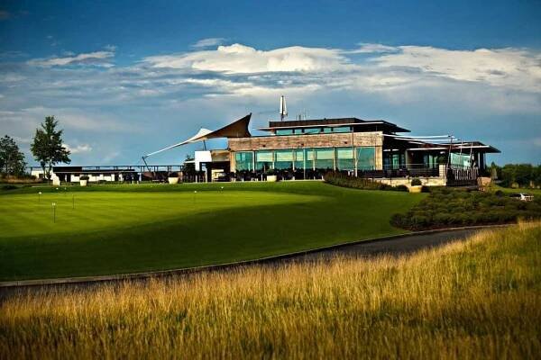 Albatross Golf Resort 