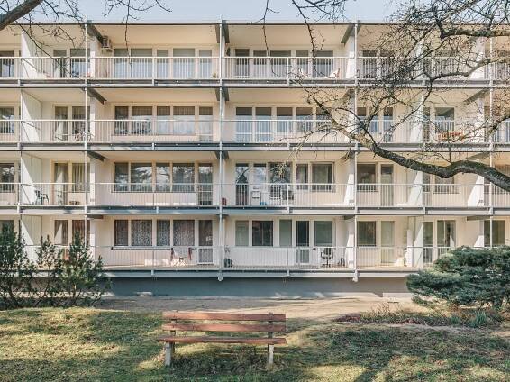 Za málo peněz hodně muziky. Výstava ukazuje, že i s málem jdou plnit velké sny