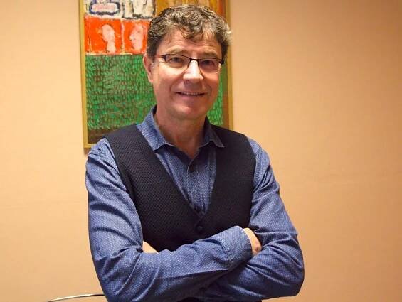 Primář Martin Gregora o své roli v politice, medicíně a útěku k tvoření