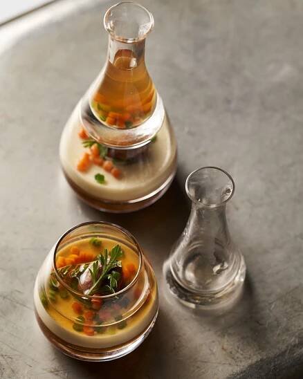 CONSOMMÉ ROYALE
