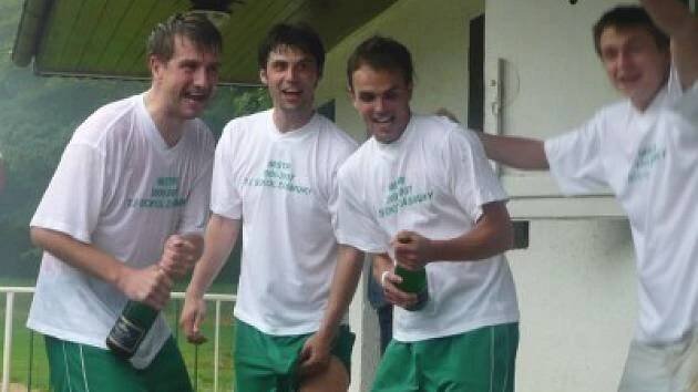 Brankáři FC Bílé Podolí byli v práci, chytat musel obránce Radek Svoboda