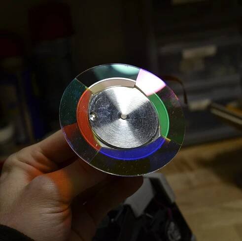Maskless Photolithography – Sam Zeloof