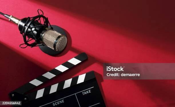 Stock fotografie Podcast O Filmech A Kině V Přímém Přenosu – stáhnout obrázek nyní - Jít do kina, Filmový průmysl - Témata, Hudba