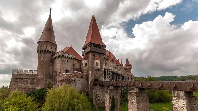 21 Eerily Beautiful Places in Romania