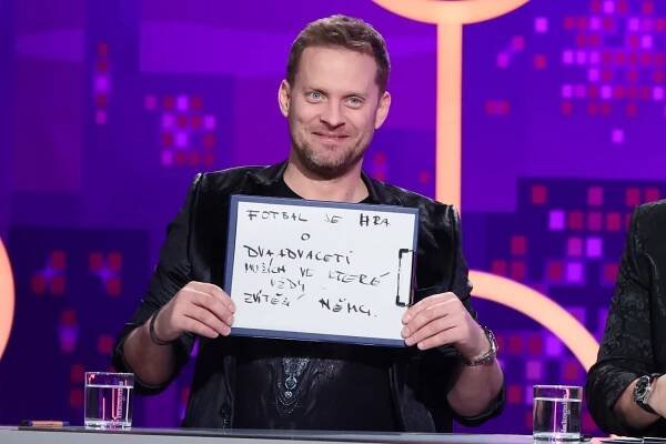 Jakub Prachař bude opět perlit. 