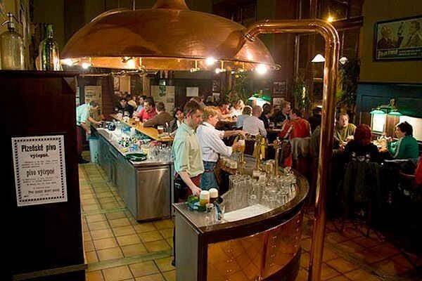 PŘEDSTAVUJEME - Hospůdka roku 2009: Restaurace Drápal Olomouc