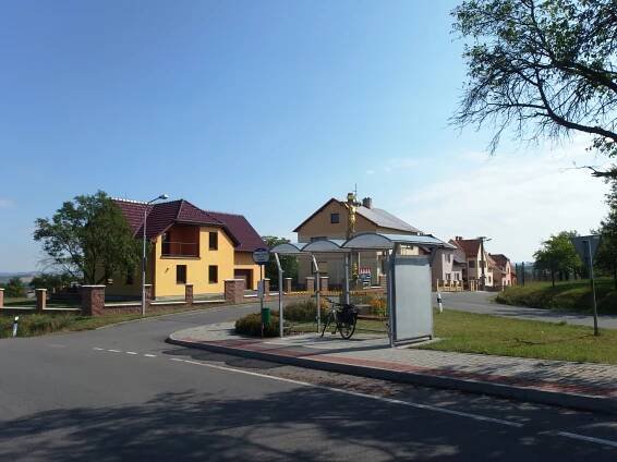 Soubor:Horní Těšice, zastávka.jpg