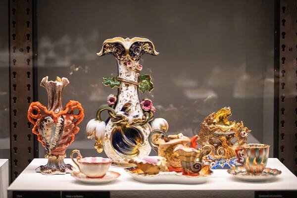 FOTO: Historie píšící se tři století. Představuje se český porcelán