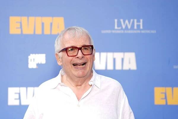 Christopher Biggins reveals he is using weight loss jabs after knee surgery