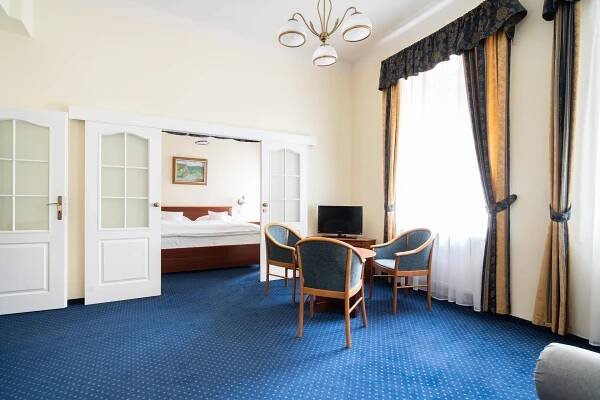 Postel nebo postele na pokoji v ubytování OREA Spa Hotel Bohemia Mariánské Lázně
