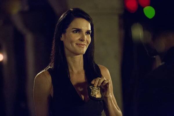 Rizzoli & Isles: Vraždy na pitevně - Falešná identita - Z filmu