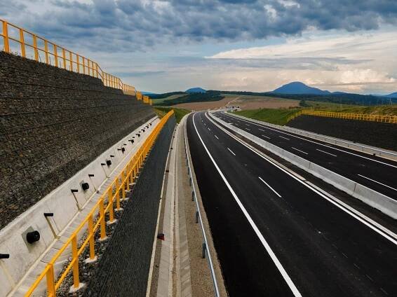 Prešov má další část obchvatu, součástí je i nejsušší slovenský tunel - Zdopravy.cz