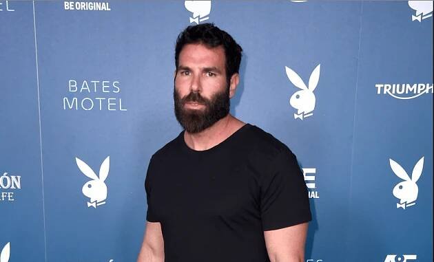 Dan Bilzerian, Instagram