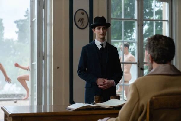 Idan-Weiss-as-Franz-Kafka.-Stanislav-Majer-as-director-JustJPG