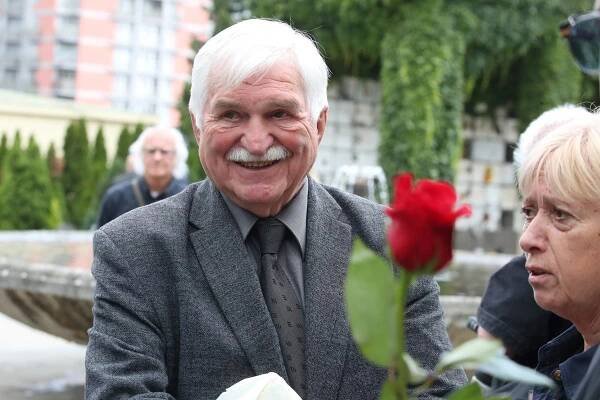 Pohřeb šéfa Ypsilonky Jana Schmida (†87): Rozloučení ve Strašnicích
