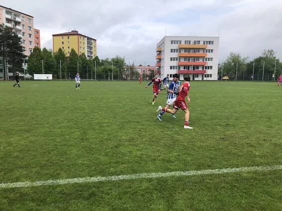 VIDEO: Krásný gól z přímáku. Vedoucí dorost Hranic dal Uničovu bůra
