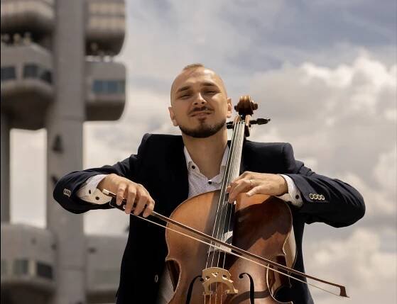 Žil jsem v přesvědčení, že křesťan nemá mít deprese, říká violoncellista Petr Špaček
