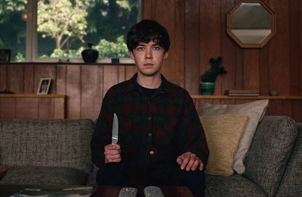 James (Alex Lawther) má občas chuť zabíjet. Seriál The End of the F***cking...