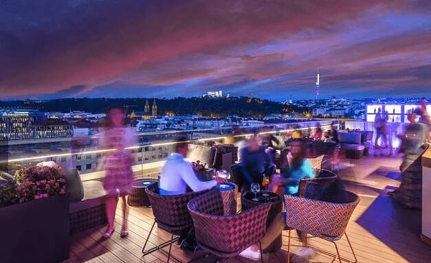 Nejlepší rooftop bary v Praze - THE POP UP!
