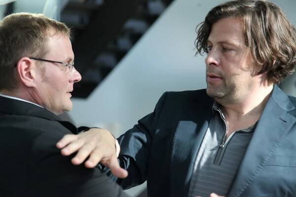 Familiengeheimnisse - Liebe, Schuld und Tod - Z filmu - Devid Striesow, Hans-Jochen Wagner