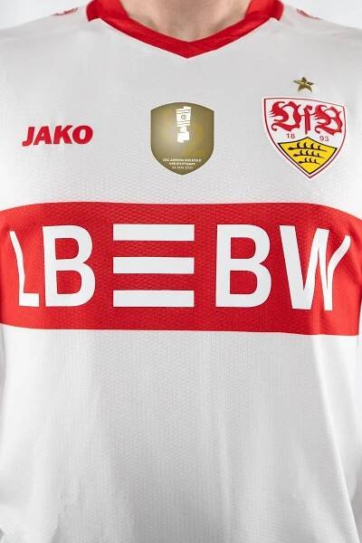 Beim Pokalfinale in Berlin wird die LBBW erstmals auf dem Brustring des VfB Stuttgart stehen. / Weiterer Text über ots und www.presseportal.de/nr/7403 / Die Verwendung dieses Bildes für redaktionelle Zwecke ist unter Beachtung aller mitgeteilten Nutzungsbedingungen zulässig und dann auch honorarfrei. Veröffentlichung ausschließlich mit Bildrechte-Hinweis.