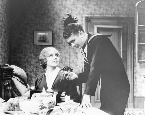 Betty Balfour, John Mills - Brown on Resolution - Z filmu