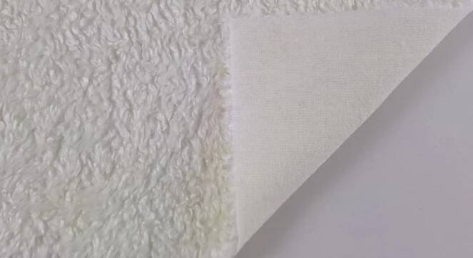 Leskymo beránek, režná bílá, šíře 150cm (metráž)