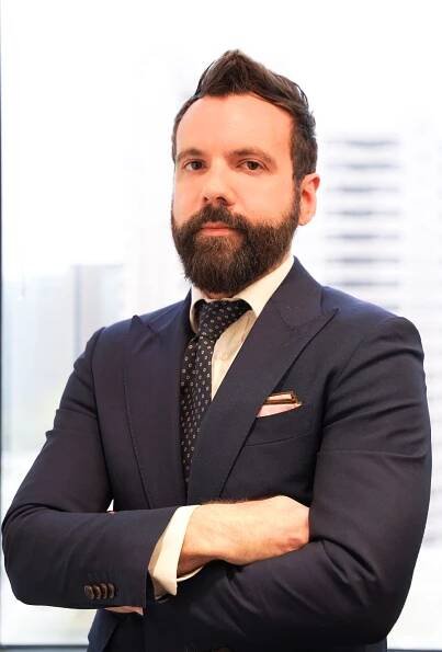 ATTORNEY ROBERT MOSS - Uvalle Law Firm