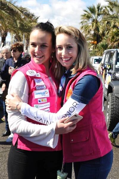 Freundinnen: Jazmin Grace und ihre Cousine Pauline Ducruet (l.) bei der "Rallye Aïcha des ­Gazelles" in Marokko