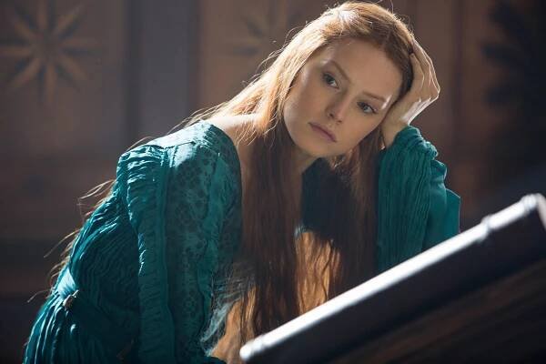 Daisy Ridley, Naomi Watts boldly remix Hamlet in Ophelia trailer