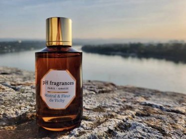 Mistral & Flower of Vichy od pH Fragrances: Eko vůně s bohémským nádechem ~ Recenze parfému 