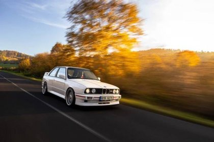 BMW M3 E30 | Veteráni na Truc