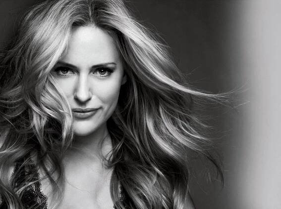 AIMEE MULLINS