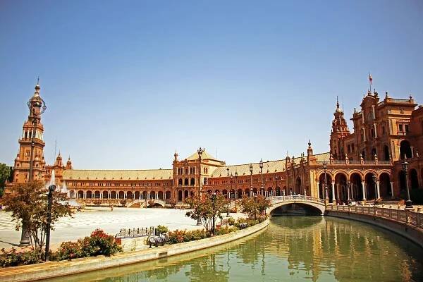 Best Things to do in Andalusia | Plaza D'Espagna in Andalusia