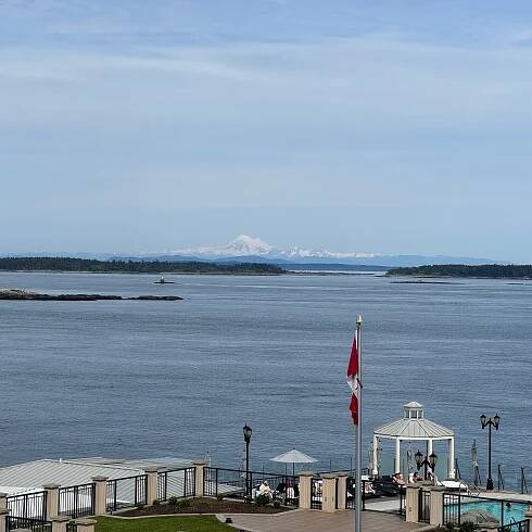 OAK BAY BEACH HOTEL - Updated 2025 Prices & Reviews (British Columbia)